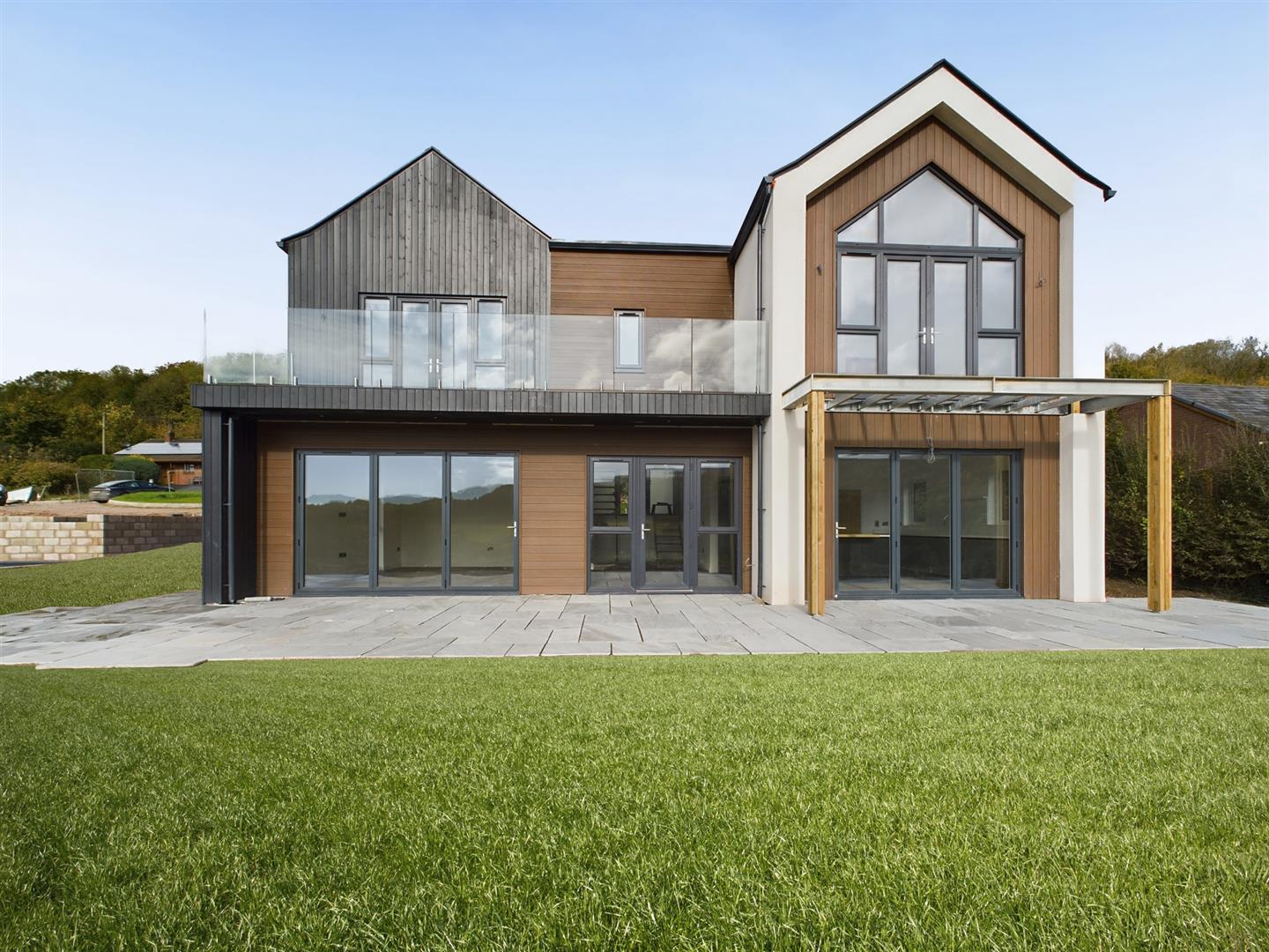 Valley View Coopers Lane, Oswestry, SY10 8LY For Sale
